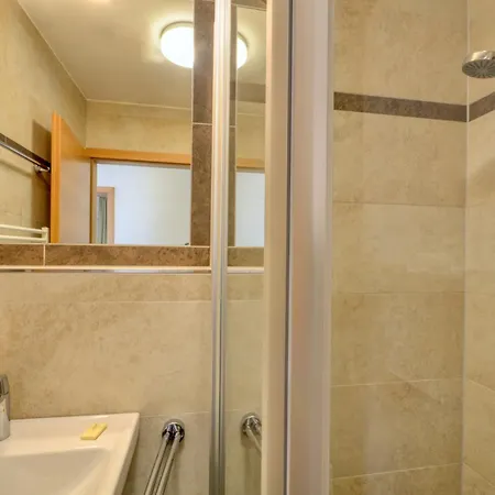 Alpin & Seeresort Penthouse 18 - By Alpen *